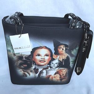 bucket style hand bag with star print